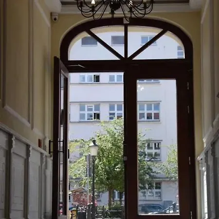 Officyna Apartment *