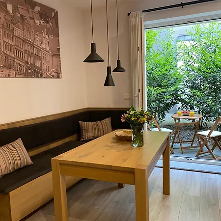 Officyna Apartment *